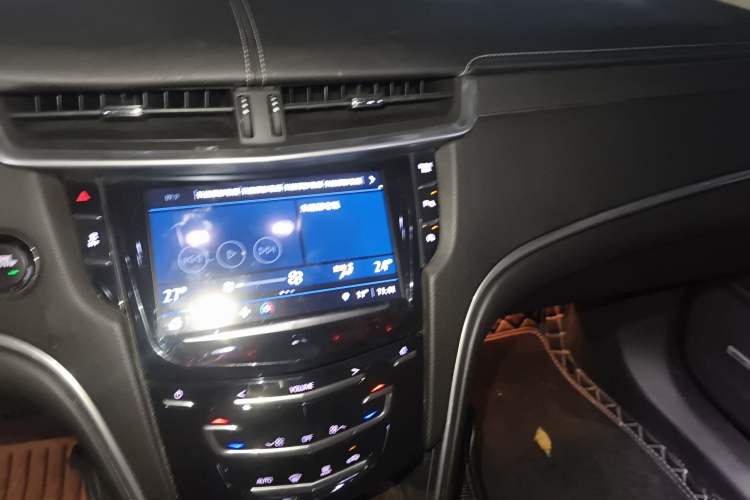 Used Cadillac XTS 2018 28T Tech Edition Audio And AC Panel