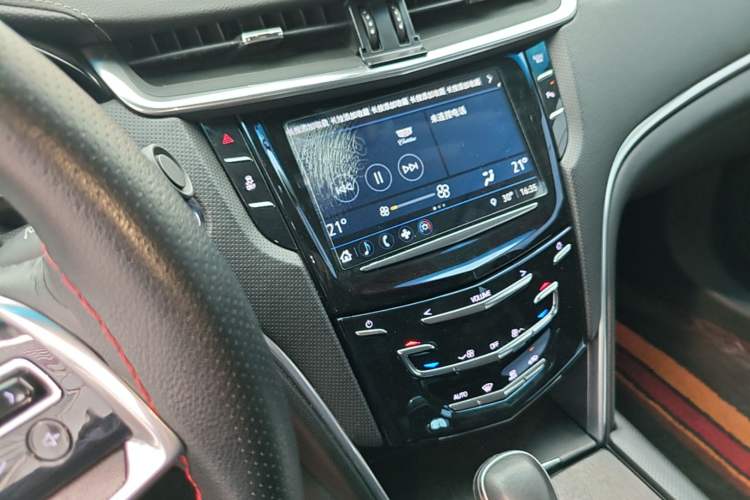 Used Cadillac XTS 2018 28T Elite Edition Audio And AC Panel