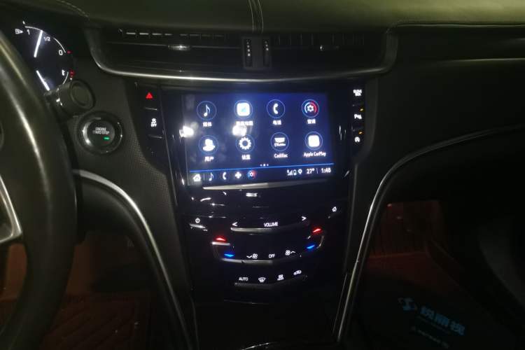 Used Cadillac XTS 2018 28T Tech Edition Audio And AC Panel