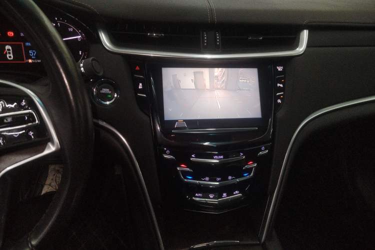 Used Cadillac XTS 2018 28T Tech Edition Audio And AC Panel