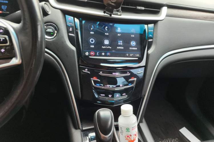 Used Cadillac XTS 2018 28T Elite Edition Audio And AC Panel