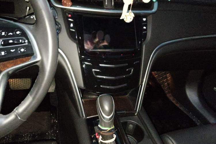 Used Cadillac XTS 2018 28T Tech Edition Audio And AC Panel