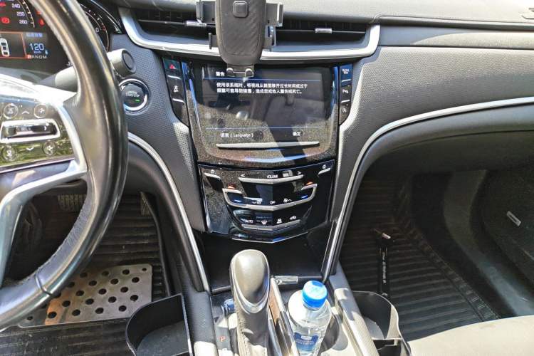 Used Cadillac XTS 2018 28T Tech Edition Audio And AC Panel