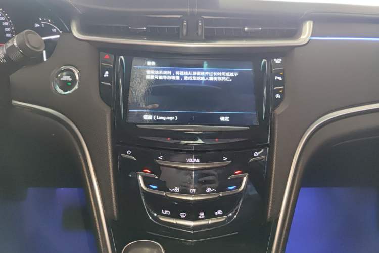 Used Cadillac XTS 2018 28T Tech Edition Audio And AC Panel