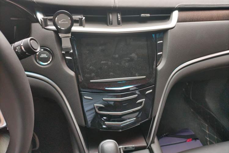 Used Cadillac XTS 2018 28T Elite Edition Audio And AC Panel