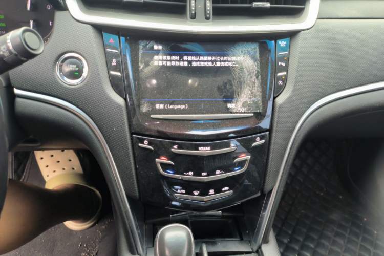 Used Cadillac XTS 2018 28T Tech Edition Audio And AC Panel