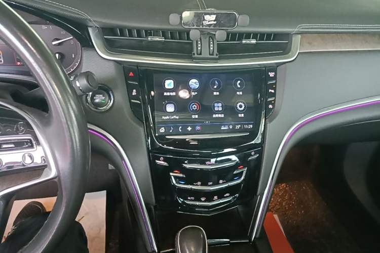 Used Cadillac XTS 2018 28T Tech Edition Audio And AC Panel