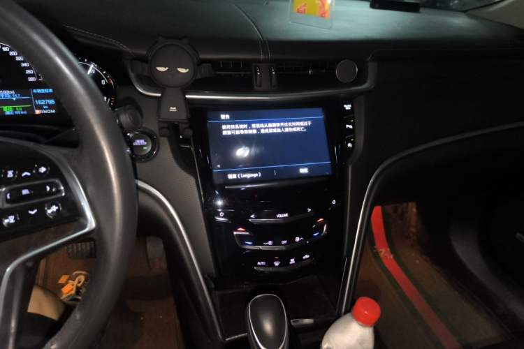 Used Cadillac XTS 2018 28T Tech Edition Audio And AC Panel