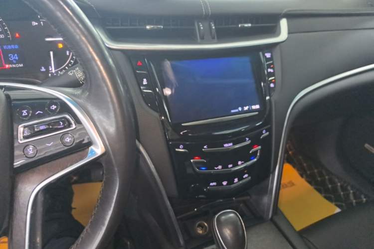 Used Cadillac XTS 2018 28T Tech Edition Audio And AC Panel