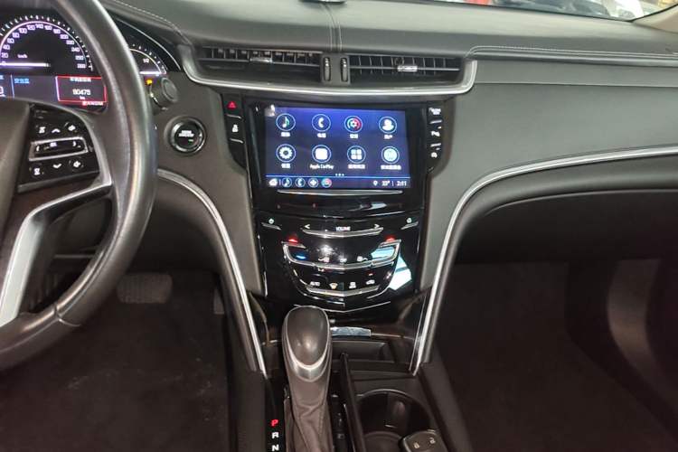 Used Cadillac XTS 2018 28T Tech Edition Audio And AC Panel