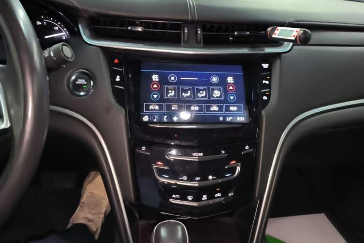 Used Cadillac XTS 2018 28T Tech Edition Audio And AC Panel