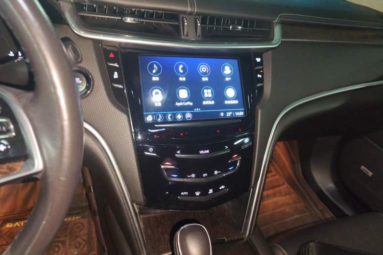 Used Cadillac XTS 2018 28T Elite Edition Audio And AC Panel