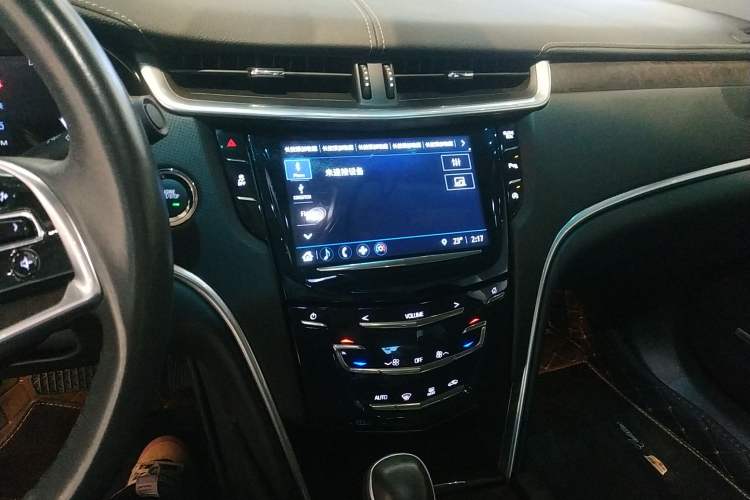 Used Cadillac XTS 2018 28T Elite Edition Audio And AC Panel