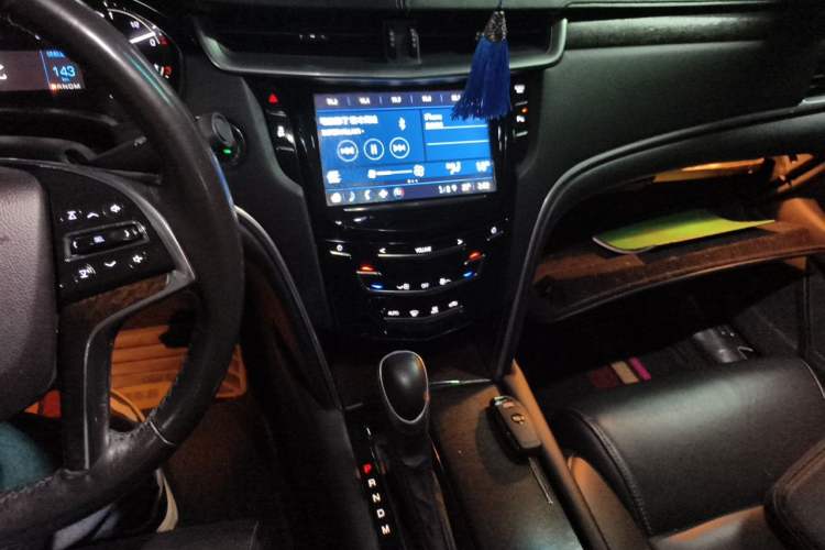 Used Cadillac XTS 2018 28T Elite Edition Audio And AC Panel