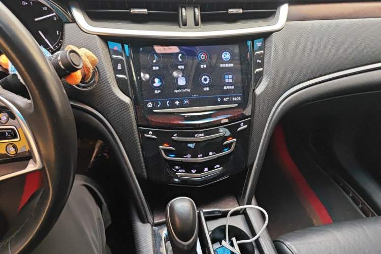 Used Cadillac XTS 2018 28T Elite Edition Audio And AC Panel