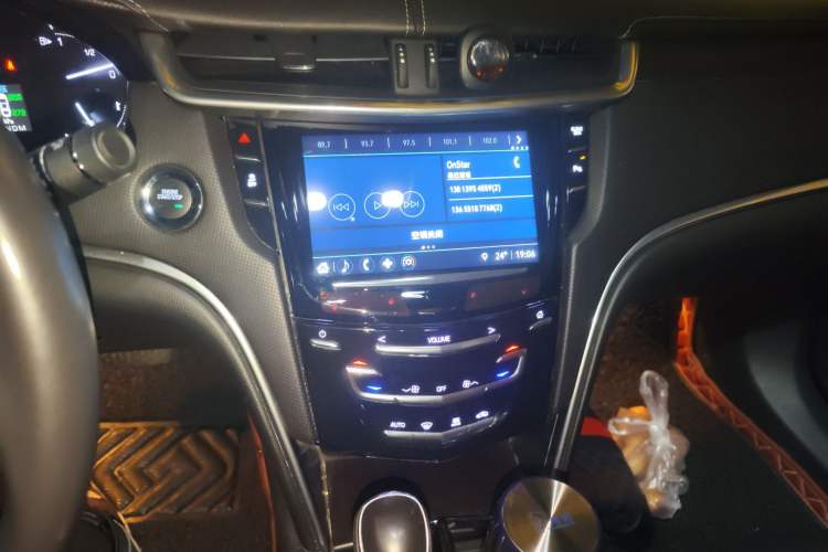 Used Cadillac XTS 2018 28T Elite Edition Audio And AC Panel