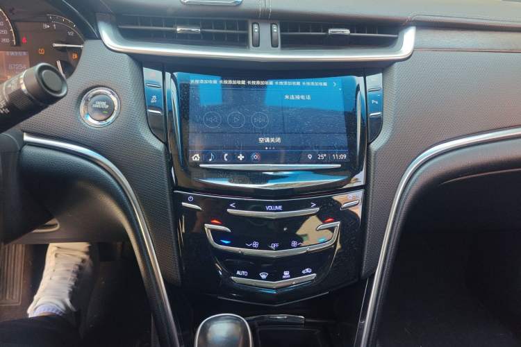 Used Cadillac XTS 2018 28T Elite Edition Audio And AC Panel
