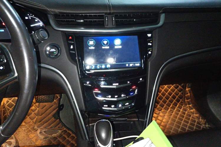 Used Cadillac XTS 2018 28T Tech Edition Audio And AC Panel