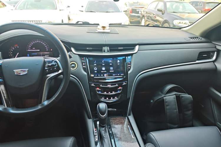 Used Cadillac XTS 2018 28T Tech Edition Audio And AC Panel