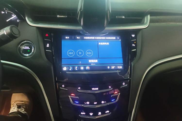 Used Cadillac XTS 2018 28T Elite Edition Audio And AC Panel