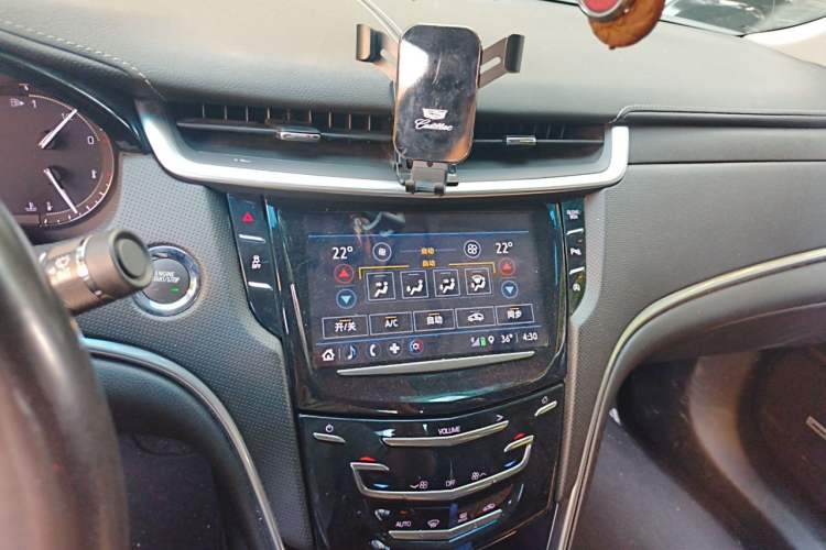 Used Cadillac XTS 2018 28T Tech Edition Audio And AC Panel