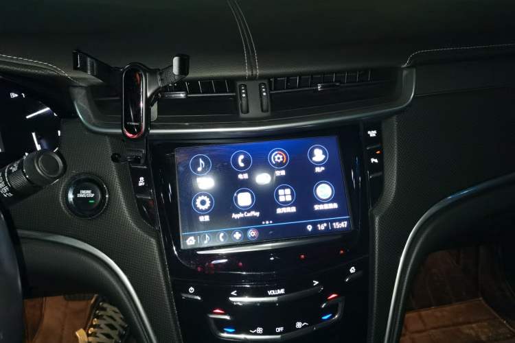 Used Cadillac XTS 2018 28T Tech Edition Audio And AC Panel