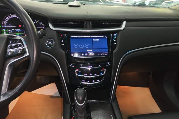 Used Cadillac XTS 2018 28T Tech Edition Audio And AC Panel