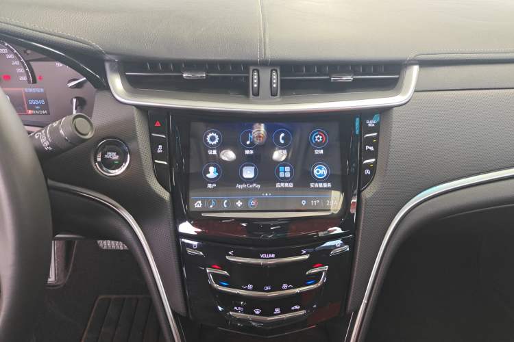 Used Cadillac XTS 2018 28T Tech Edition Audio And AC Panel