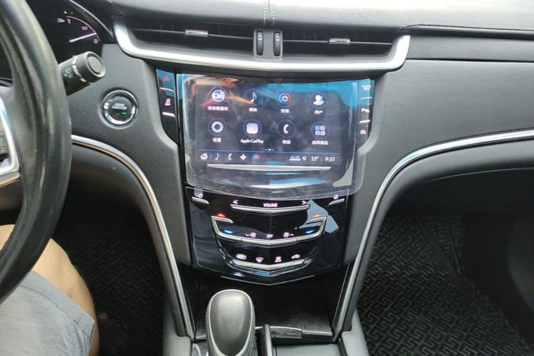Used Cadillac XTS 2018 28T Tech Edition Audio And AC Panel