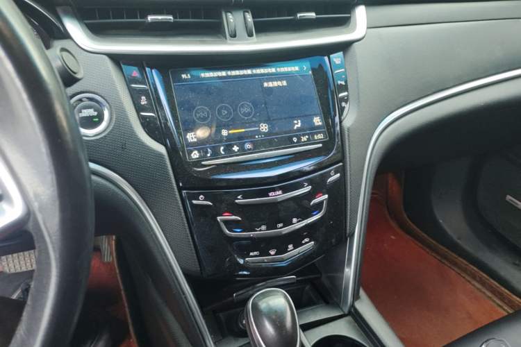 Used Cadillac XTS 2018 28T Tech Edition Audio And AC Panel
