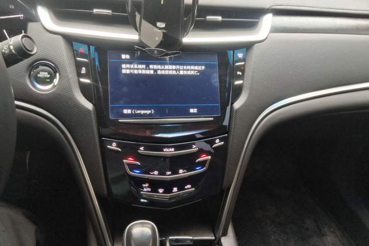 Used Cadillac XTS 2018 28T Elite Edition Audio And AC Panel
