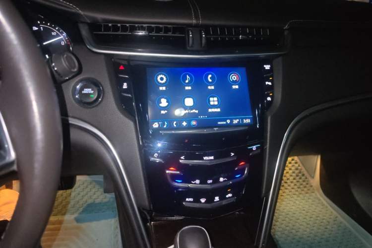 Used Cadillac XTS 2018 28T Tech Edition Audio And AC Panel