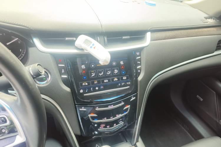 Used Cadillac XTS 2018 28T Elite Edition Audio And AC Panel
