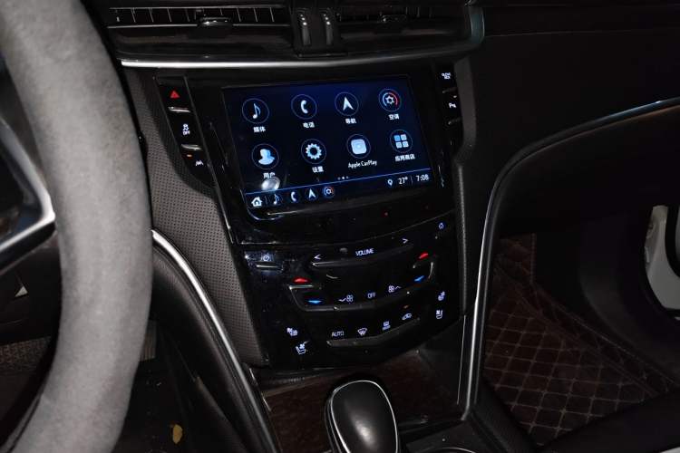 Used Cadillac XTS 2018 28T Luxury Edition Audio And AC Panel