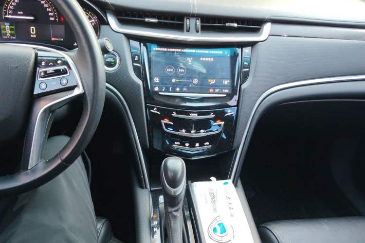 Used Cadillac XTS 2018 28T Elite Edition Audio And AC Panel