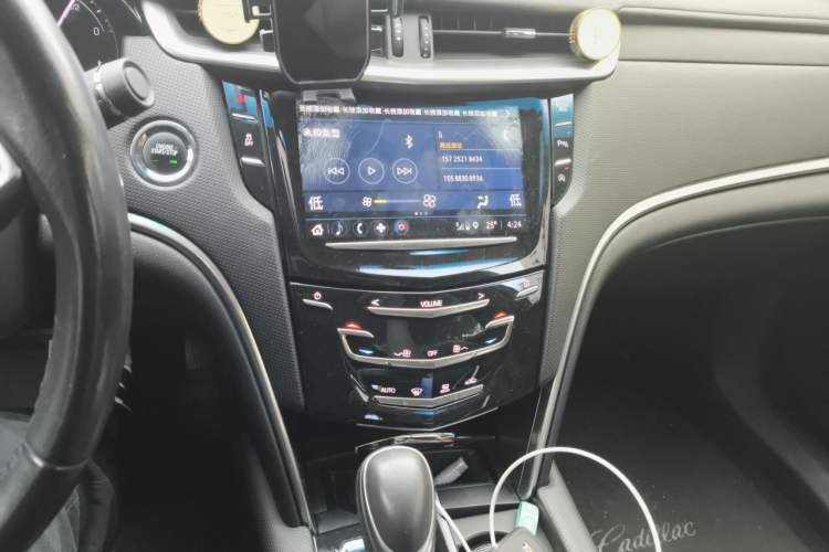 Used Cadillac XTS 2018 28T Tech Edition Audio And AC Panel