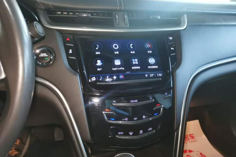 Used Cadillac XTS 2018 28T Elite Edition Audio And AC Panel