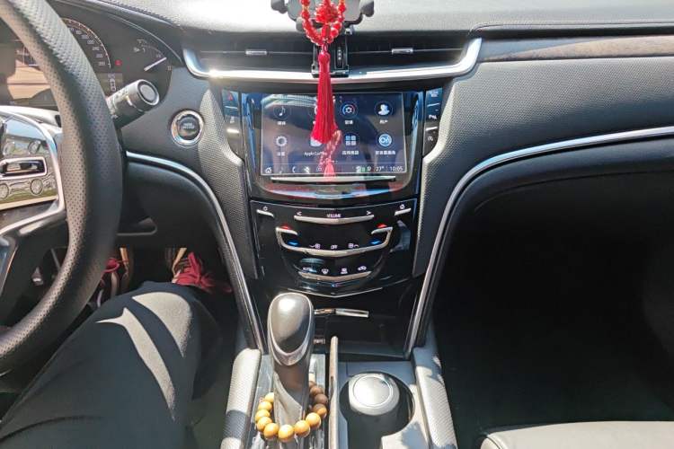 Used Cadillac XTS 2018 28T Elite Edition Audio And AC Panel