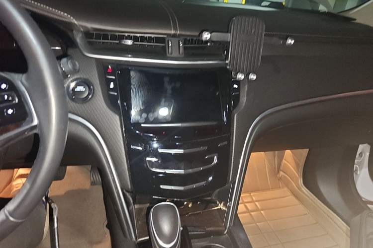 Used Cadillac XTS 2018 28T Tech Edition Audio And AC Panel