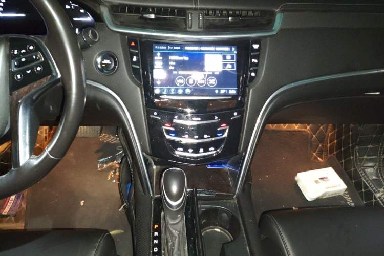Used Cadillac XTS 2018 28T Tech Edition Audio And AC Panel