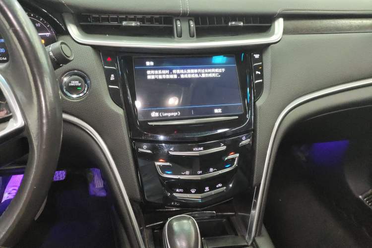 Used Cadillac XTS 2018 28T Elite Edition Audio And AC Panel