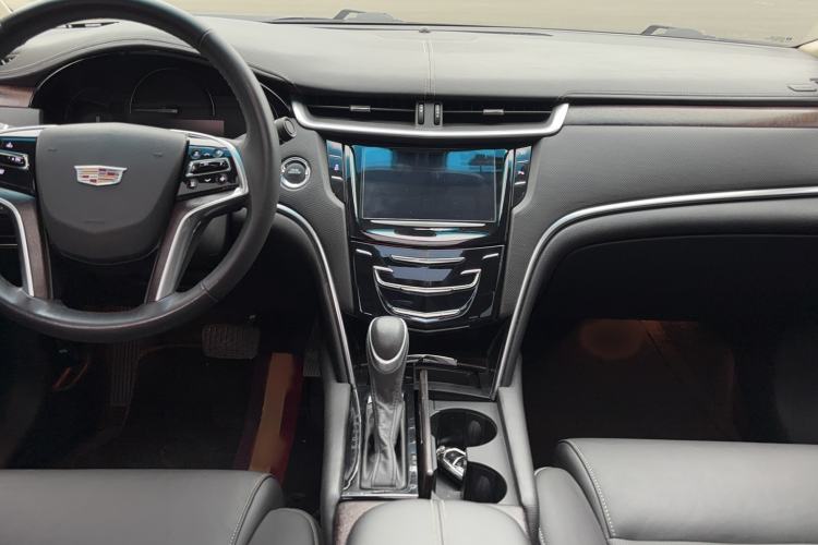 Used Cadillac XTS 2018 28T Elite Edition Audio And AC Panel