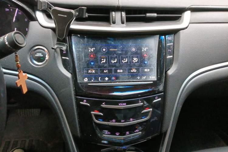 Used Cadillac XTS 2018 28T Tech Edition Audio And AC Panel