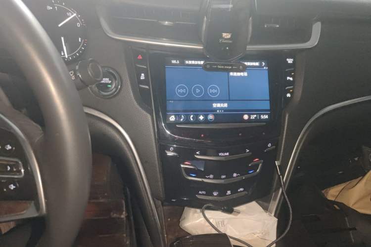 Used Cadillac XTS 2018 28T Elite Edition Audio And AC Panel