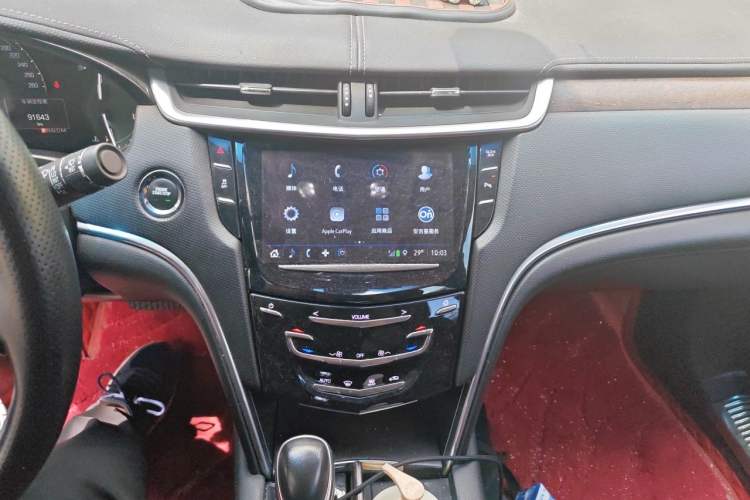 Used Cadillac XTS 2018 28T Elite Edition Audio And AC Panel