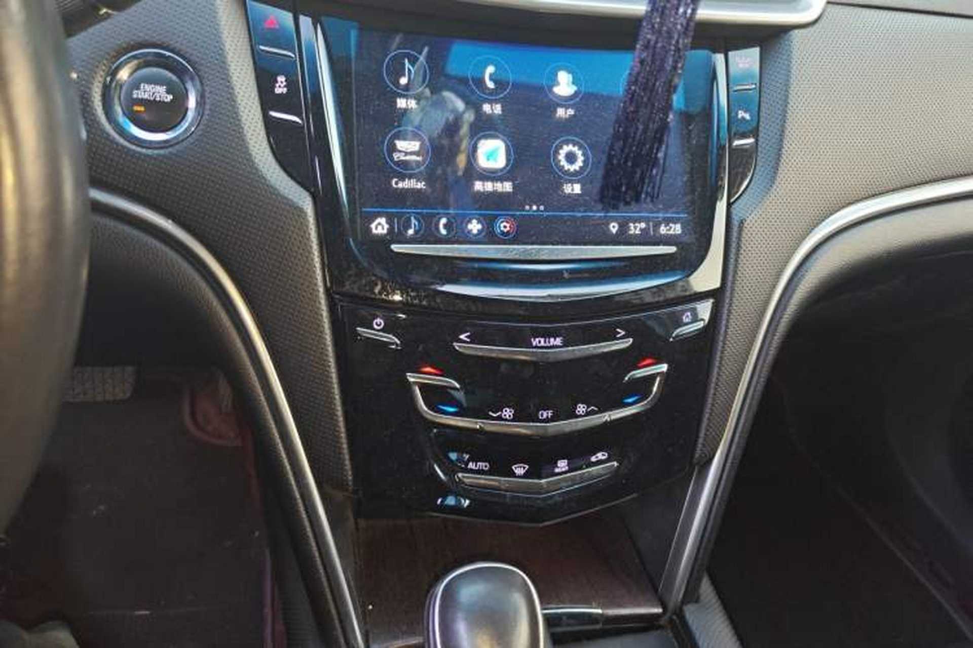 Used Cadillac XTS 2018 28T Elite Edition Audio And AC Panel