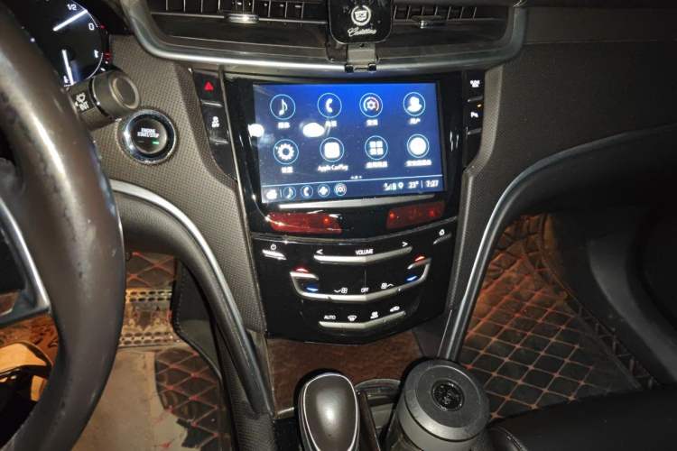 Used Cadillac XTS 2018 28T Tech Edition Audio And AC Panel