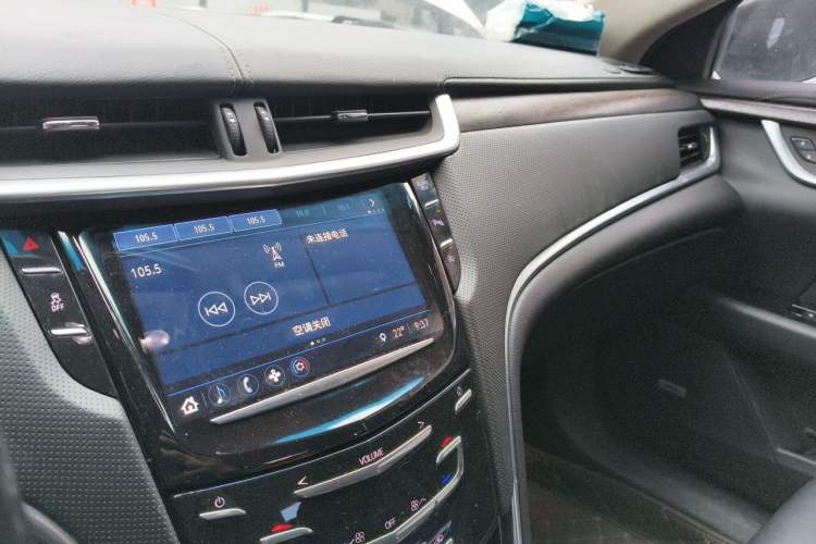 Used Cadillac XTS 2018 28T Elite Edition Audio And AC Panel