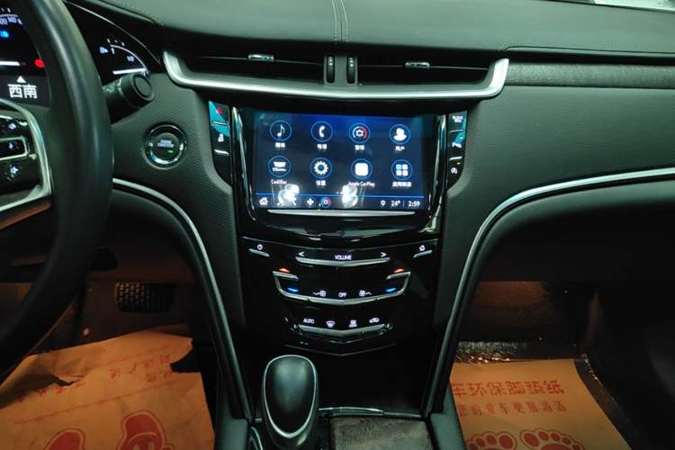 Used Cadillac XTS 2018 28T Elite Edition Audio And AC Panel