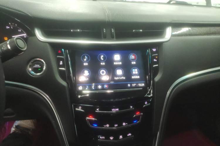Used Cadillac XTS 2018 28T Elite Edition Audio And AC Panel